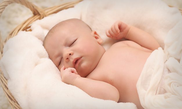 How to Care For a Newborn Baby Navel