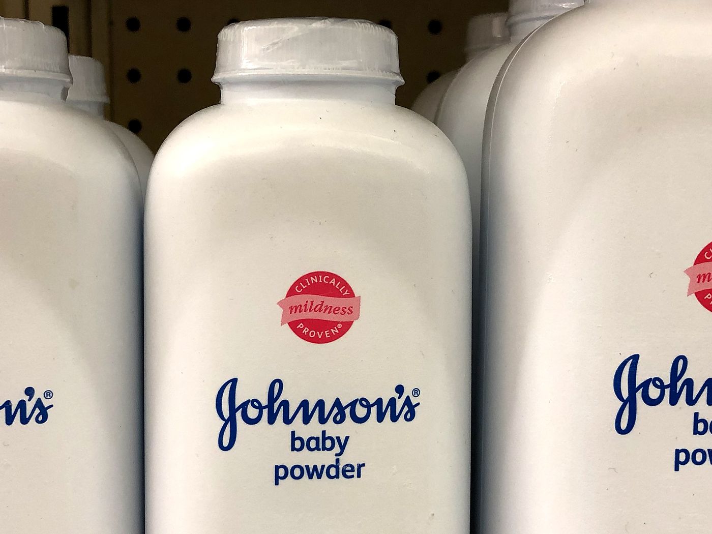 Learn About the Controversy Behind Baby Powder