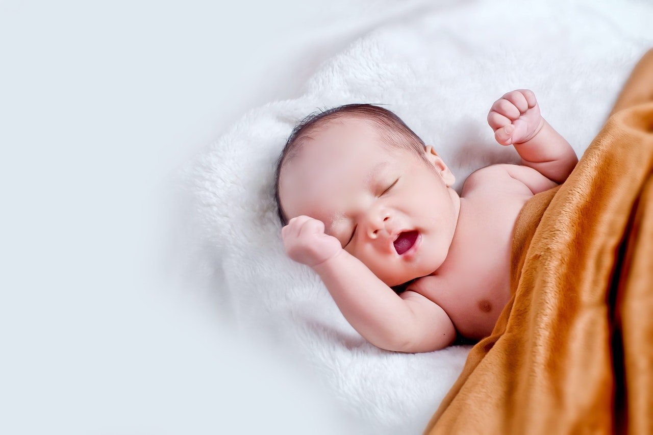 How to Care For a Newborn Baby Navel